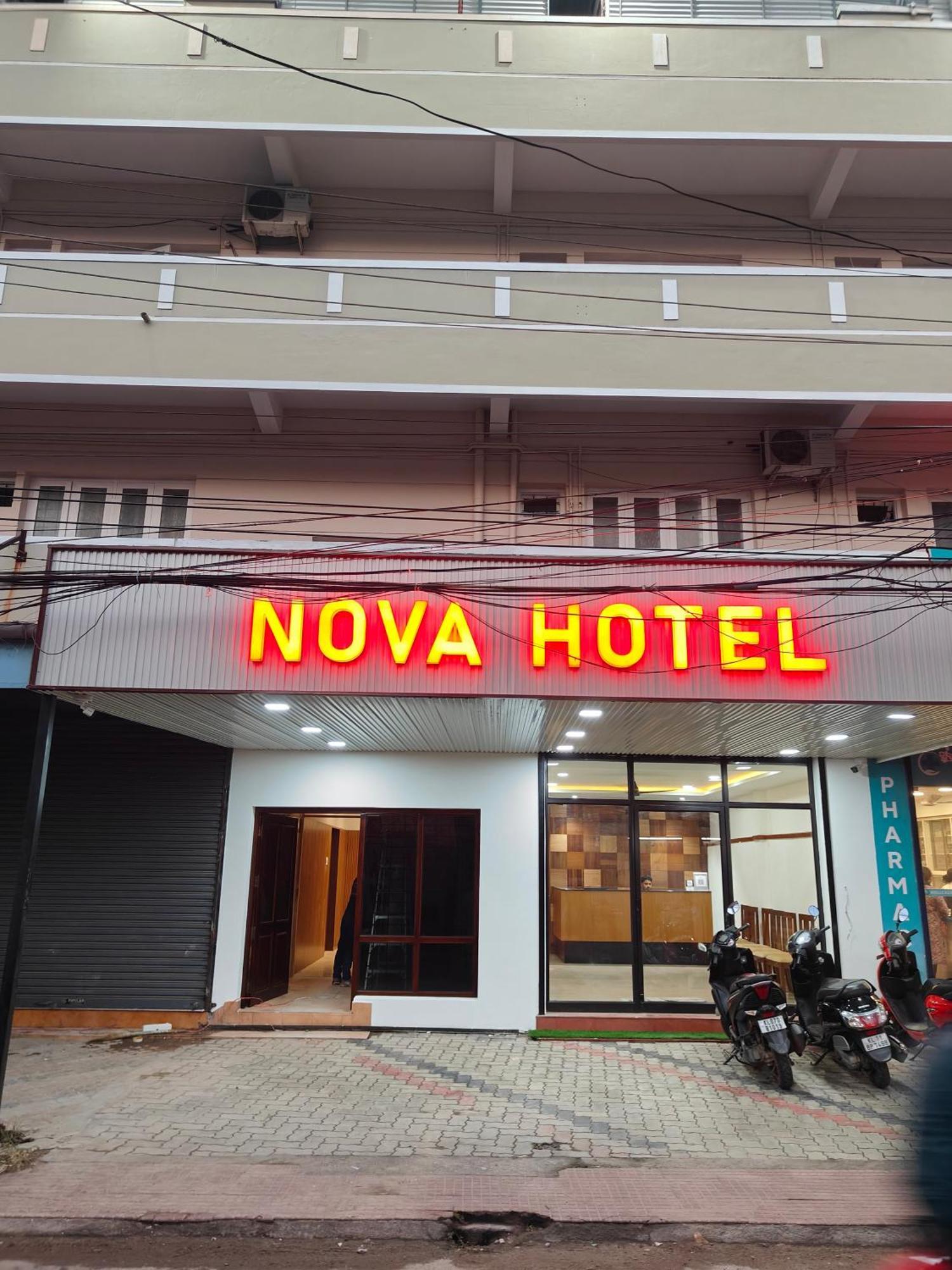 Hotel Nova Kochi Exterior photo