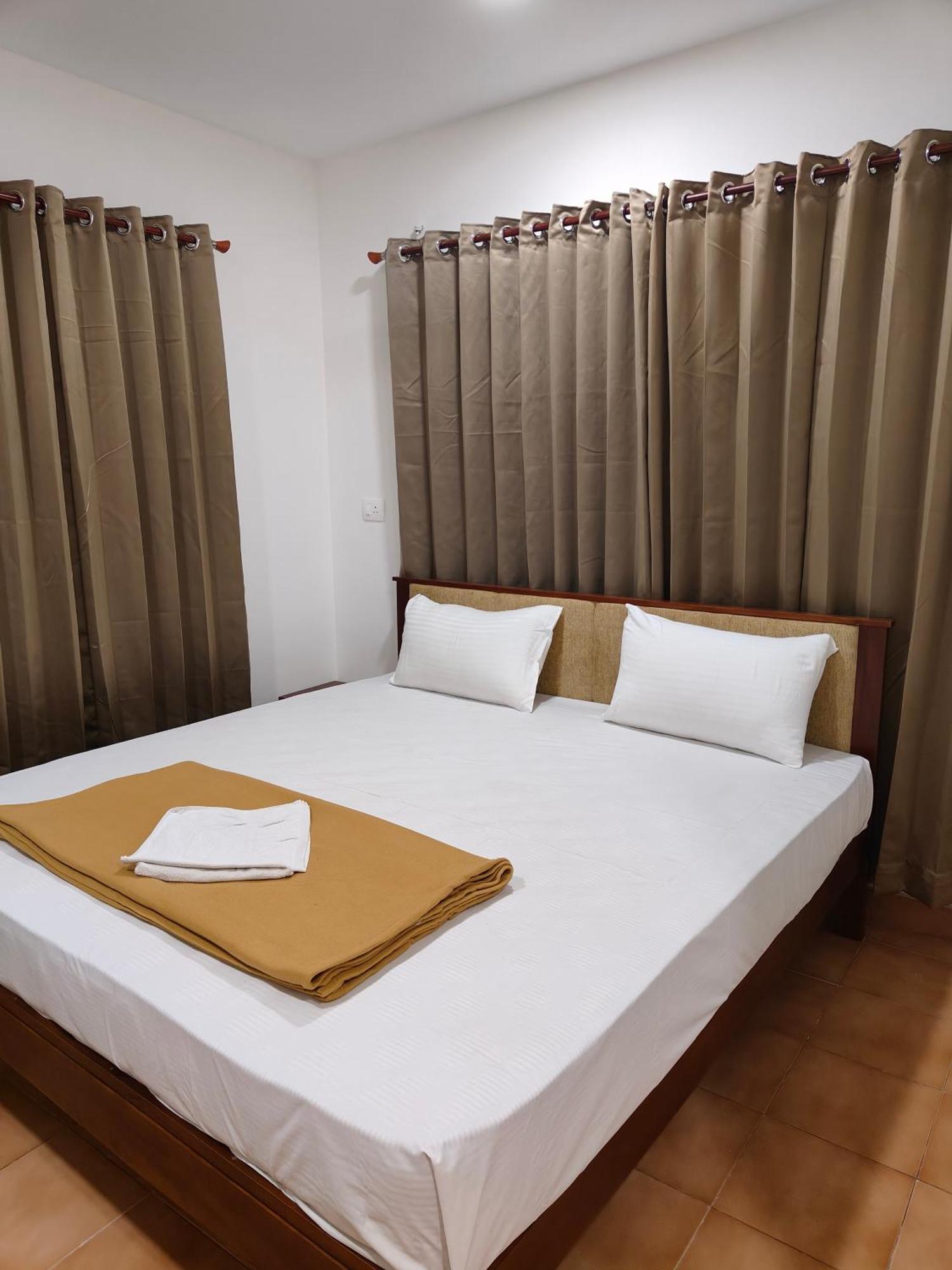 Hotel Nova Kochi Exterior photo