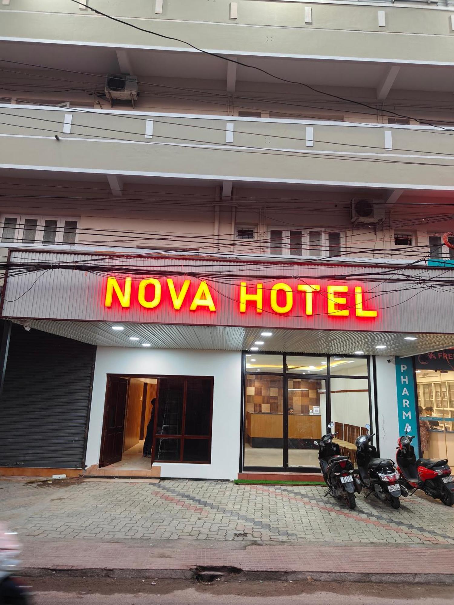 Hotel Nova Kochi Exterior photo